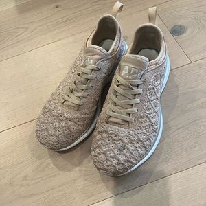 APL techloom phantom